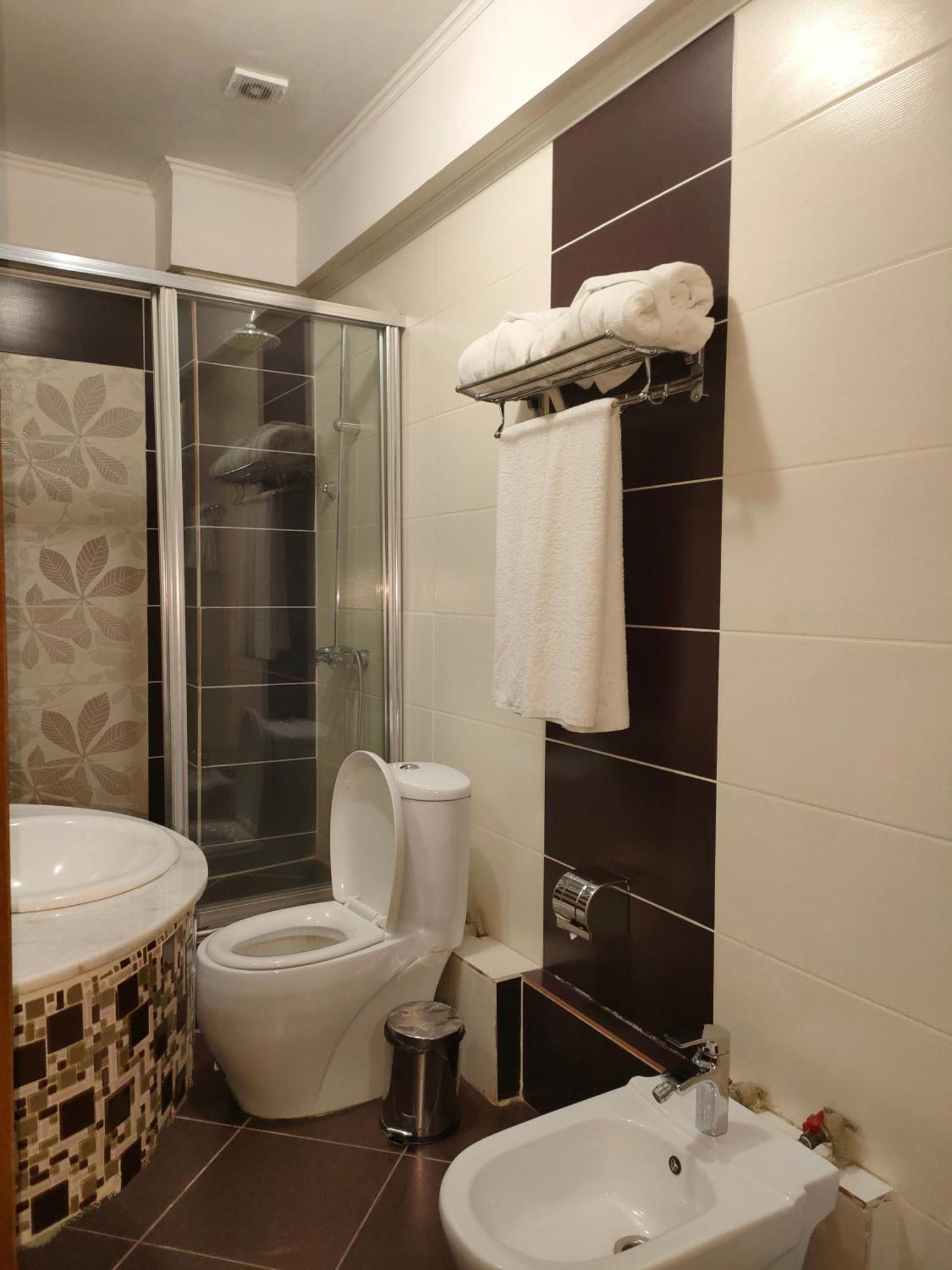 Sary Arka Hotel Shymkent Phòng bức ảnh
